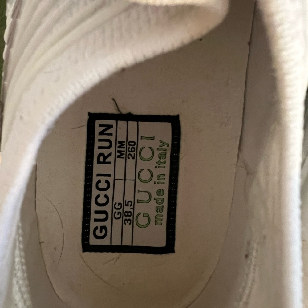 Gucci Women's Cream Sneakers - Picture 9 of 12